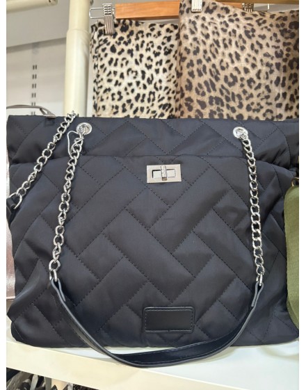 Bolso Mediano Acolchado Negro