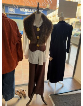 Conjunto de punto + camisa con Botón Dorado